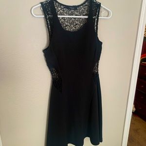 Super cute back lace dress